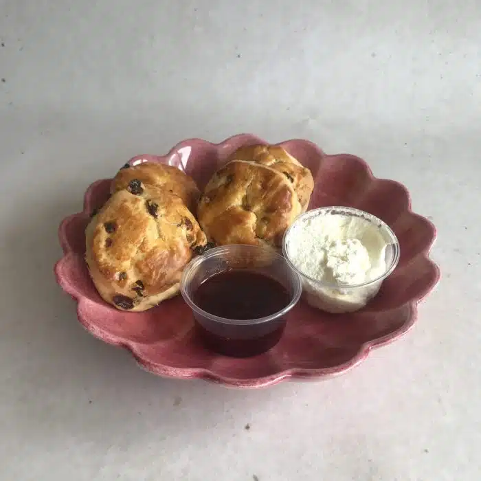 Scone met clotted cream & jam | per stuk