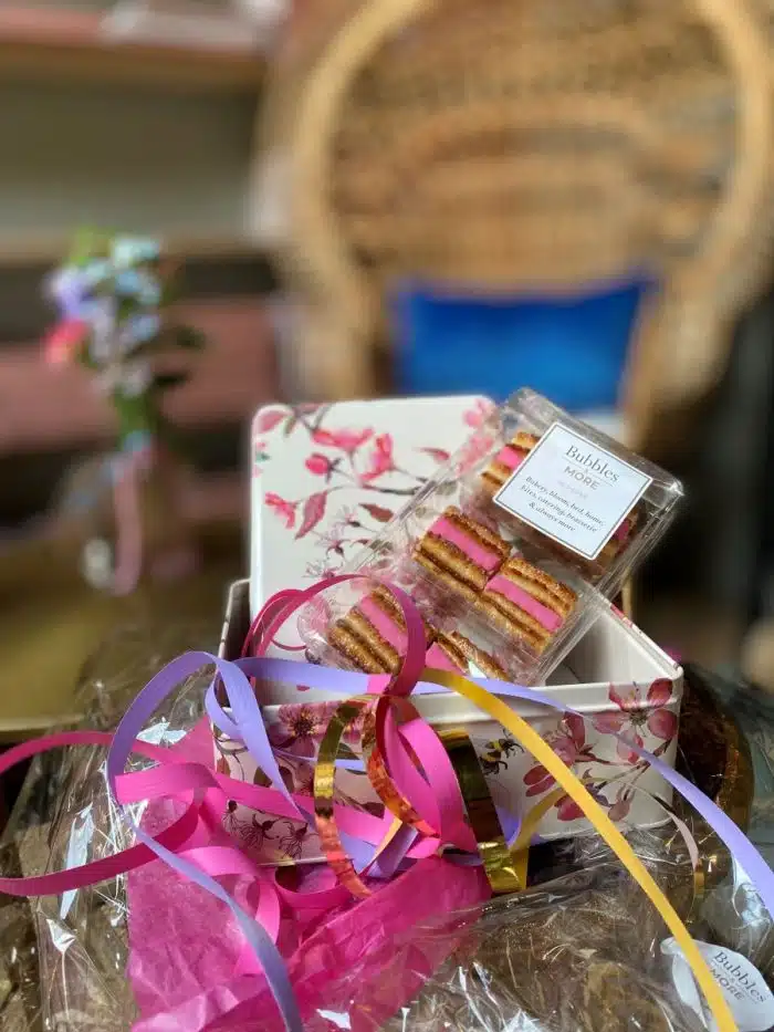 cadeaupakket koekblik emma bridgewater en koekjes