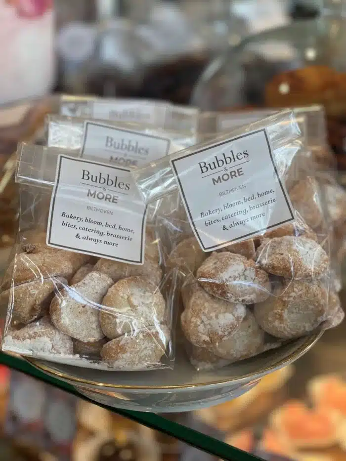Huisgemaakte amaretti koekjes | 12 stuks