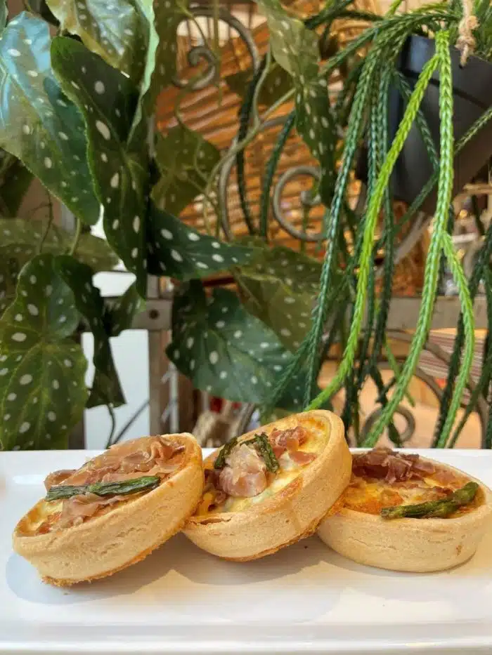 Kleine quiche | zalm-asperge, 3 kazen-tomaat of courgette-serranoham - Afbeelding 2