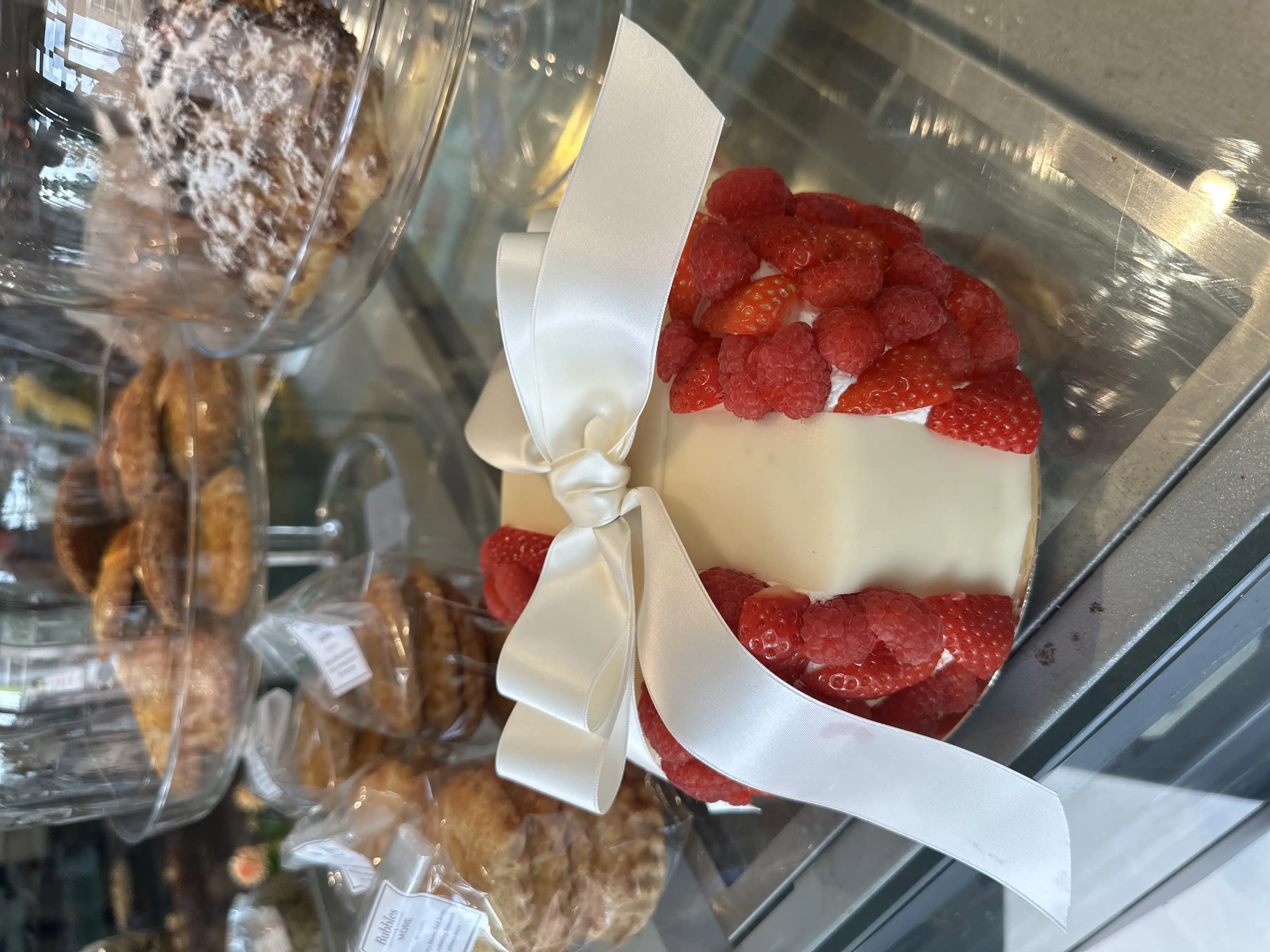 Frambozen taartje met strik - Afbeelding 3