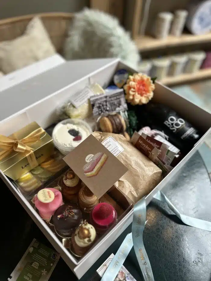High tea box