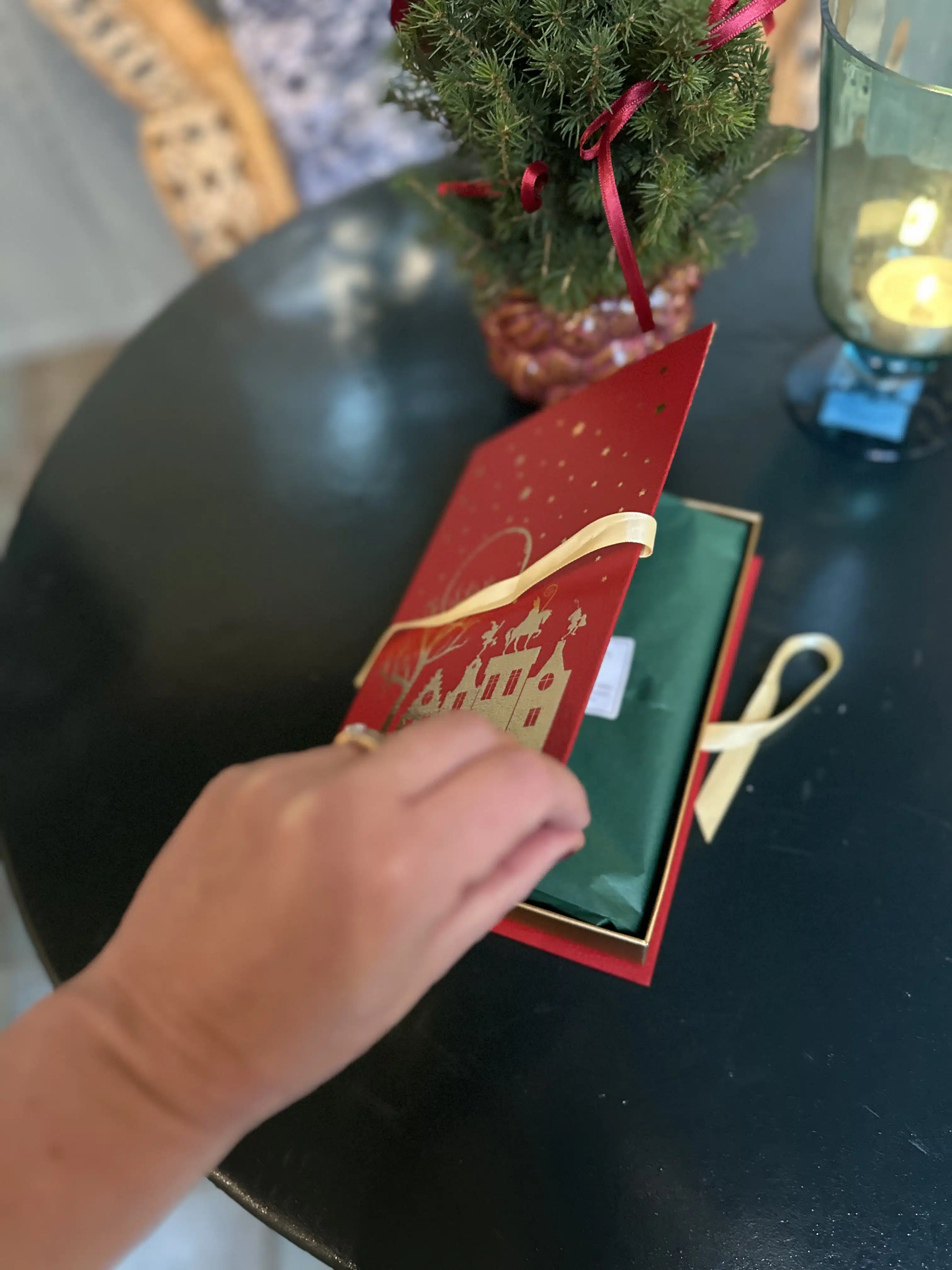 Sinterklaas cadeaupakket, Chocolade letter