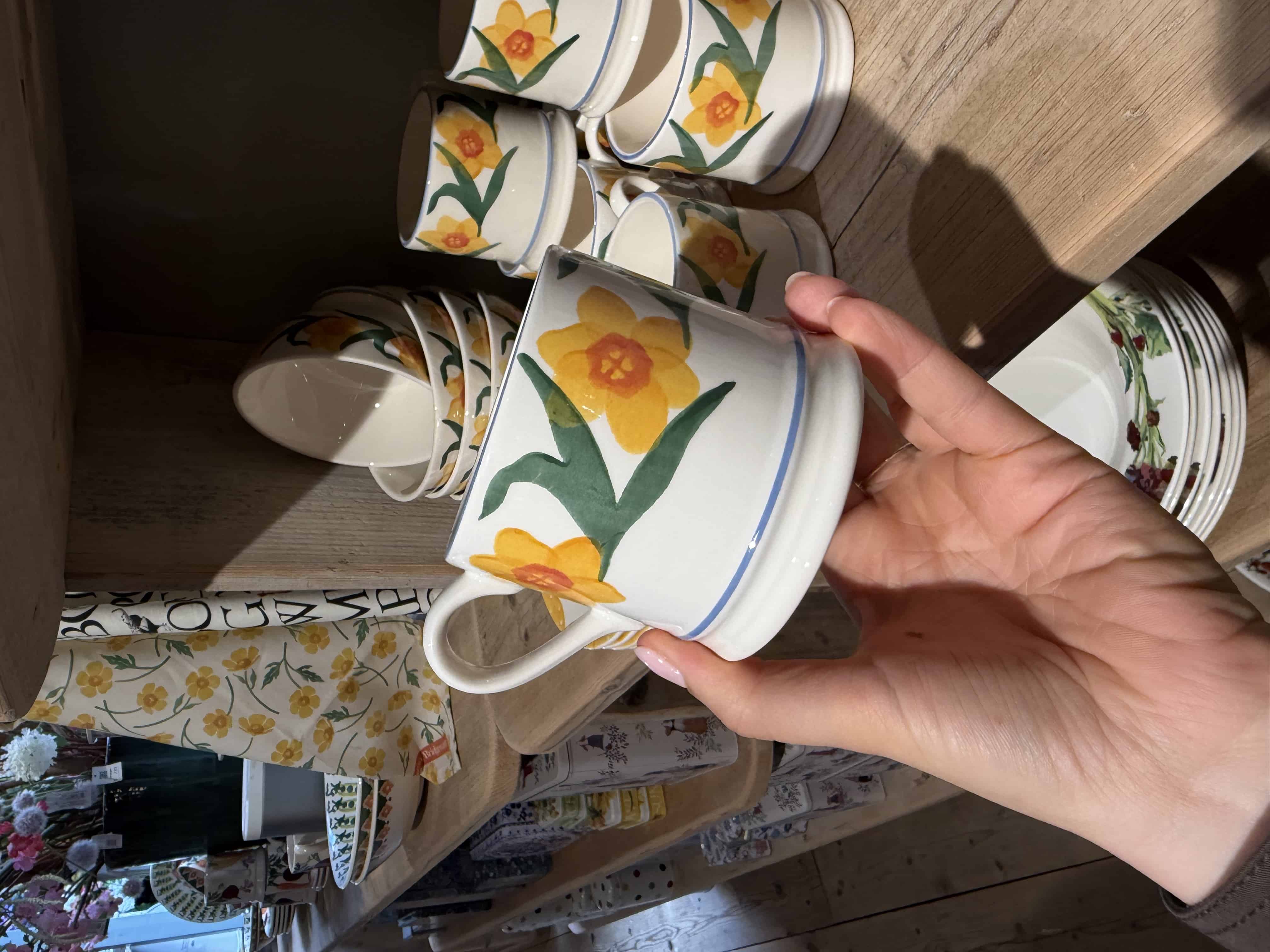 Windblown Daffodils Small Mug
